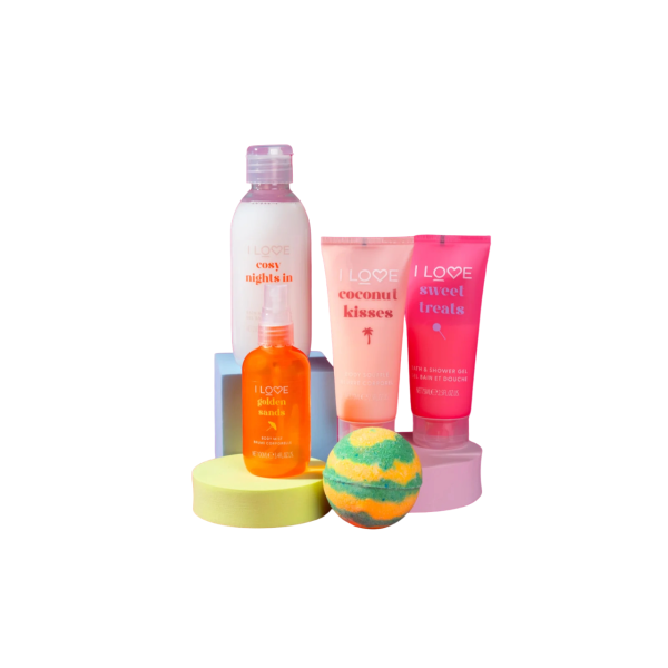 All Of You Set I Love: Coconut Kisses Hydrating Body Lotion, 75 ml + Pina Colada Bath Bomb, 120 g + Golden Sands Refreshing Body Spray, 100 ml + Sweet Treats Hydrating Shower Gel For All Skin Types, 75 ml + Cosy Night's Hydrating Shower Gel For All Skin T